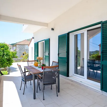Mirjam Apartamento *